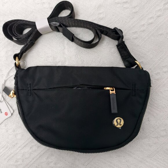 🏄🏻‍♀️Lululemon All Night Festival Bag 2L - Black Compact Crossbody - Picture 2 of 8